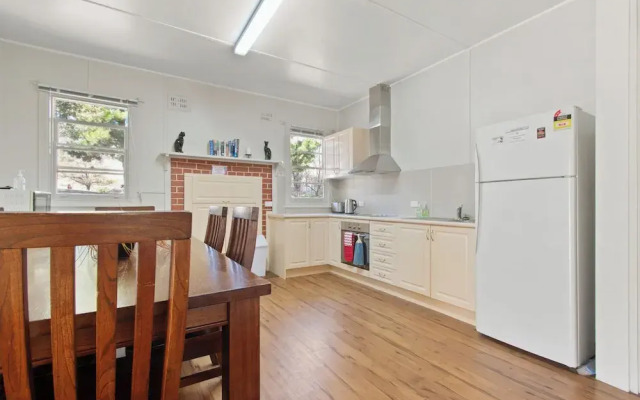 Elm Cottage