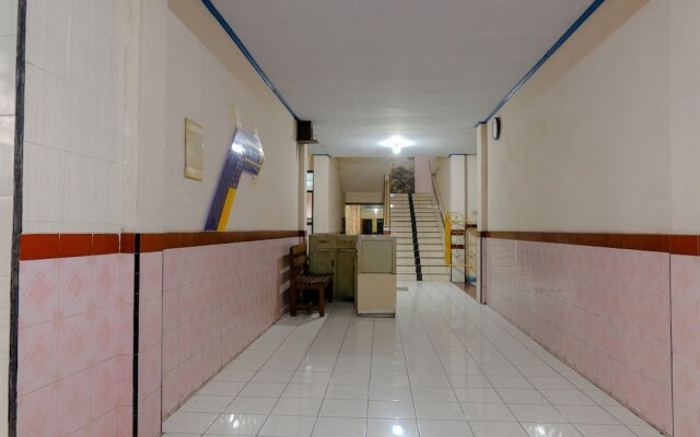 Hotel Dewi by OYO Rooms