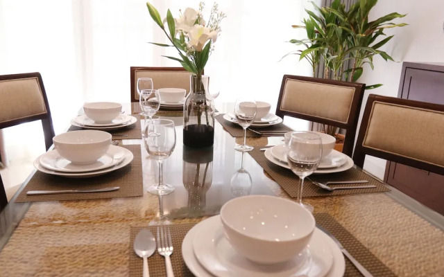 JJ Suites - Your Home on 11