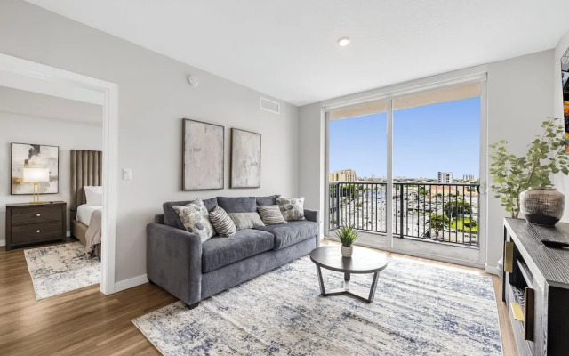 Stylish City-View Condo Pool Access