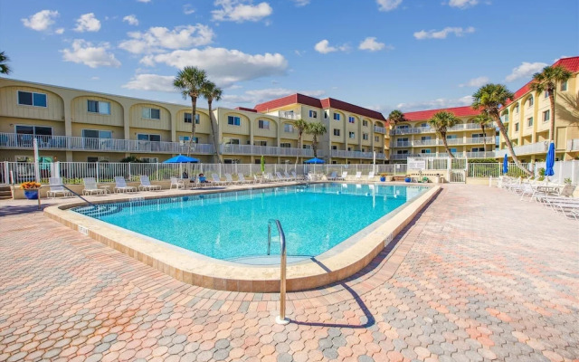 Oceanfront 3BR Condo: Gated, Breathtaking View