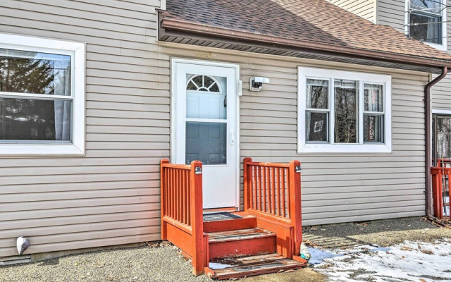 Updated Tobyhanna Home: Family & Pet Friendly