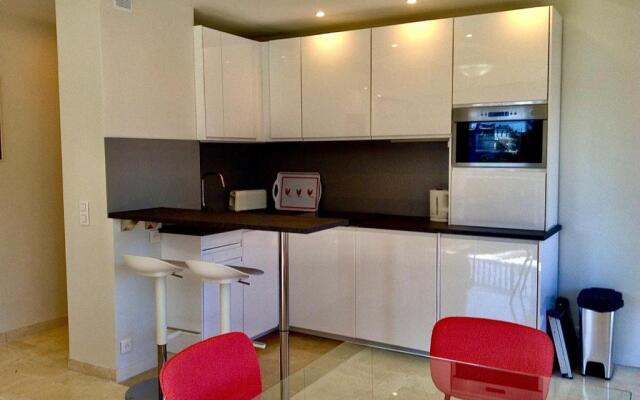 Palm d'or / GIR2405 / 2P