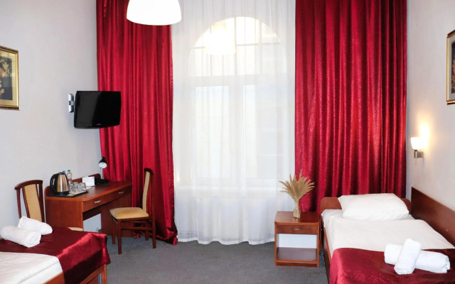 Lothus Hotel