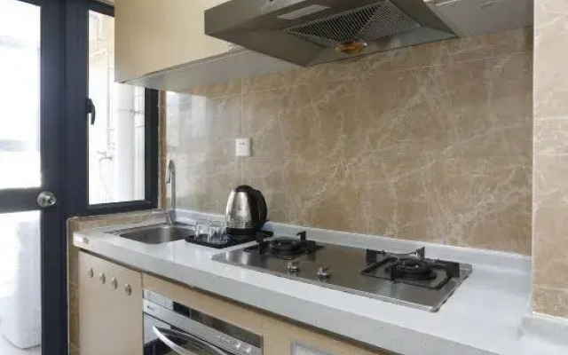 Fanxi Serviced Apartment (Shenzhen Meilin Zhuoyuecheng Branch 2)