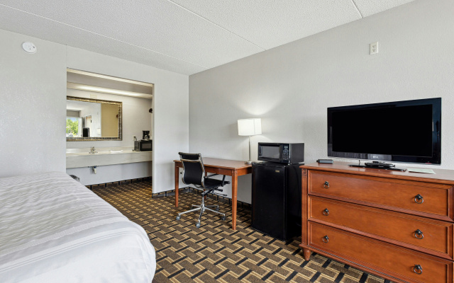 Relax inn by OYO Greeneville Near Hwy US-321
