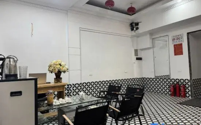 HC Luxury Apartment 02