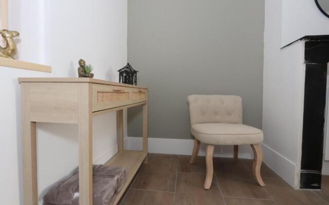 Coeur de ville, T2 cosy & élégant avec jardin