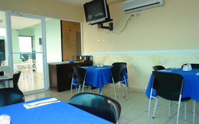 Hotel Bahia Suites