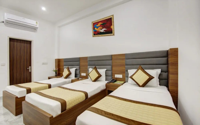 Hotel S B Inn