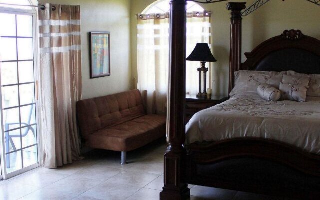 Retreat Guesthouse Luxury Suites