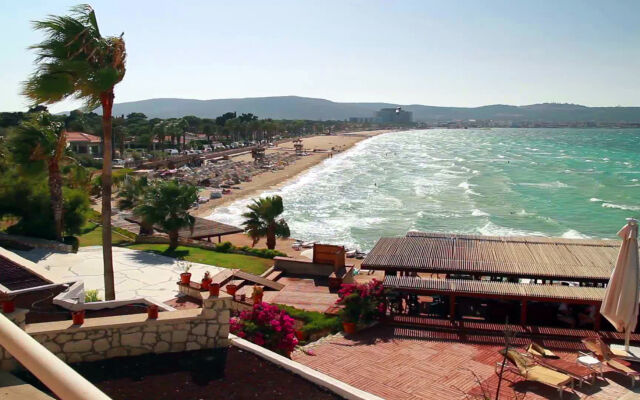 Maja Luxury Resort Hotel