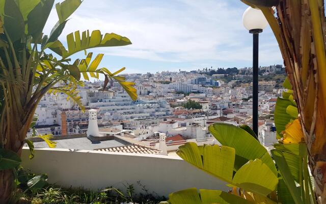 Albufeira with terrace, sea view
