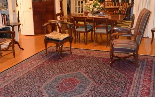 East Hills Bed & Breakfast Inn
