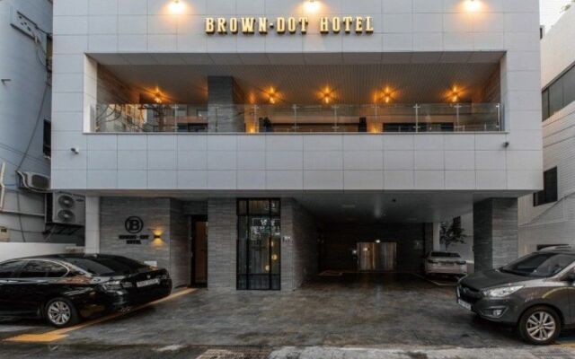 Brown Dot Hotel Deokcheon