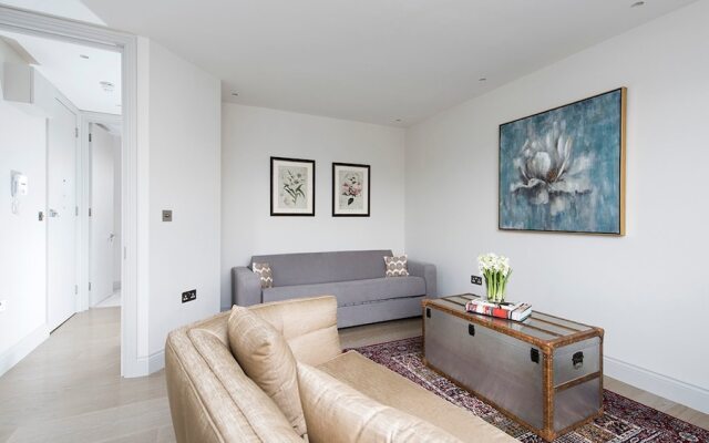 Bright and Modern 1BR flat in West London