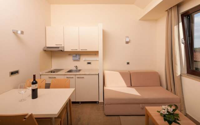 Maistra Apartments Petalon