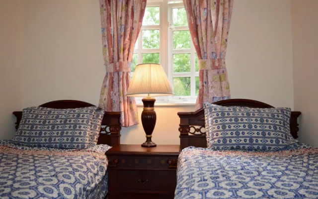 2 Bedroom Apartment Near City Centre