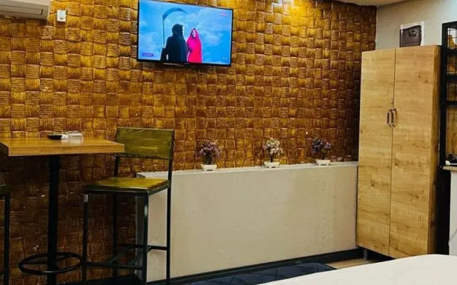Karşıyaka Plus Otel