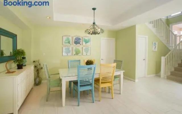 Two Rainbows by Grand Cayman Villas & Condos