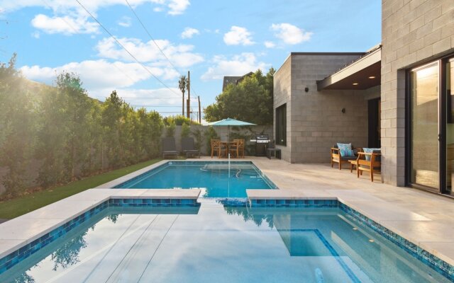 Twin Sunsets Oasis with 2 Pools