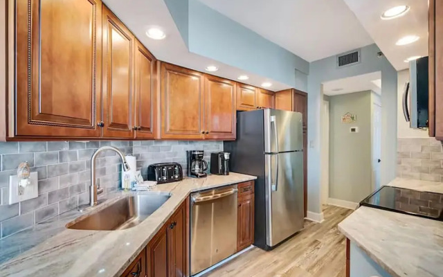 Surfside Resort #404