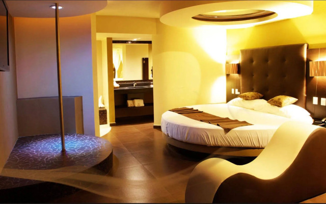 Sensaciones Motel Boutique - Adults Only