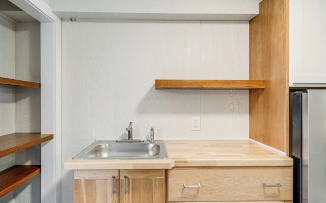 Hatteras Island Hideaway: Waterfront, Canal Access