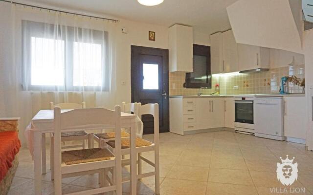 Villa Lion