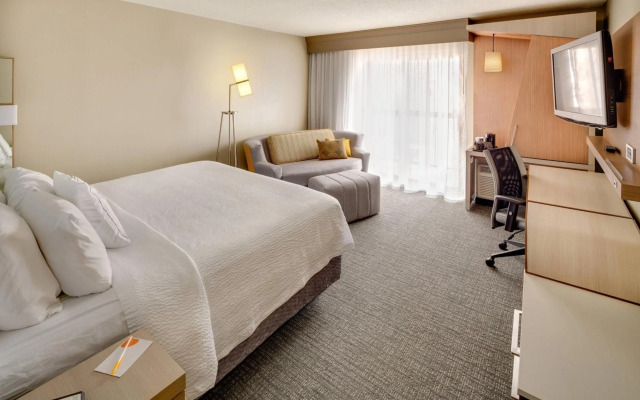 Courtyard St. Louis Airport/Earth City