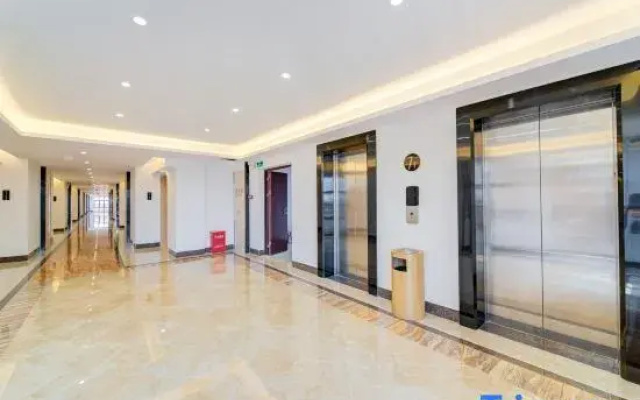 Mega Hotel