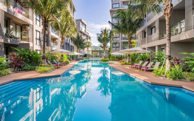 Diamond Condominium 2706