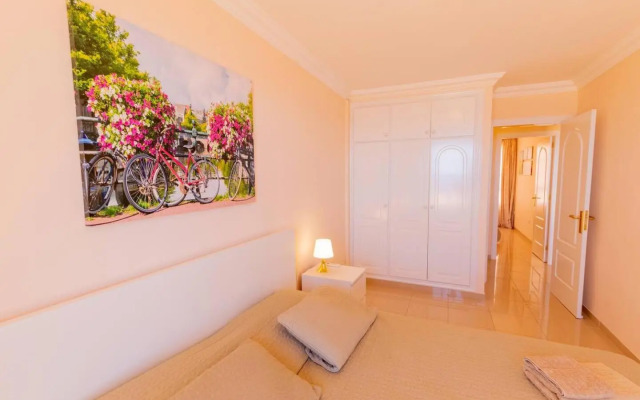 Oceanview Penthouse With Jacuzzi by DreamHomesTenerife