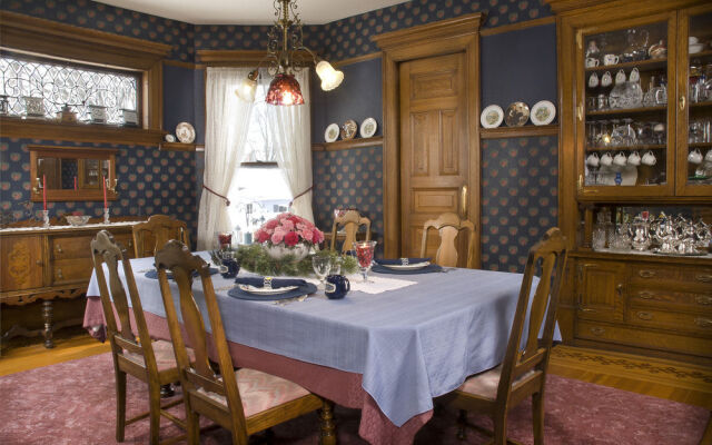 Franklin Victorian Bed and Breakfast - Sparta