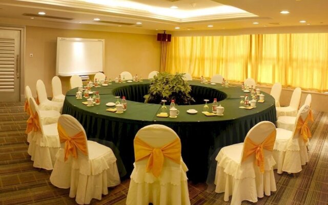 Dynasty Hotel