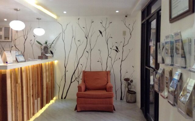 OYO 406 Royal Parc Inn & Suites