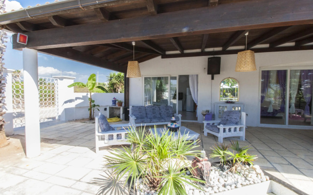 Bright and Airy Beach Villa