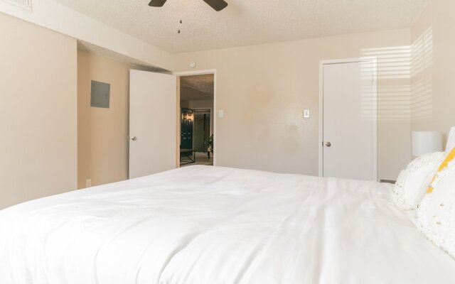 The Economy Suites of East Austin