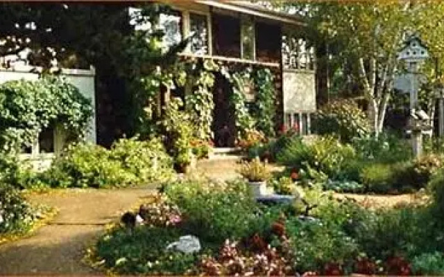 Annie's Bed & Breakfast