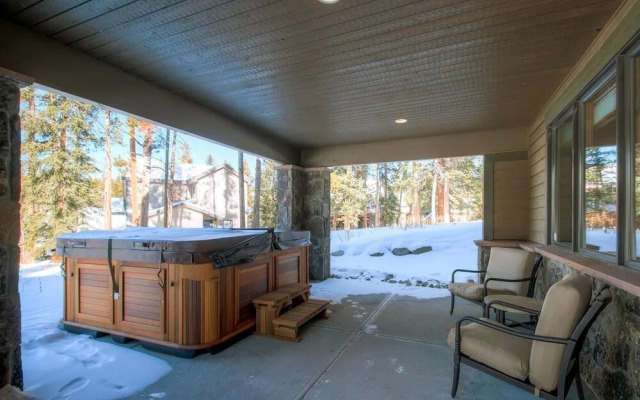 Riverwood 4 Bedroom Home by RedAwning