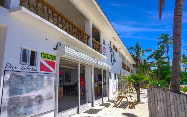Little Mermaid Dive Resort by Cocotel