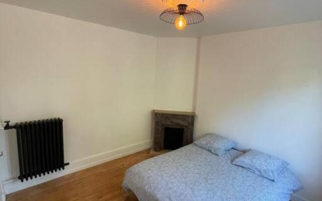 Superbe appartement rénové avec parking gratuit