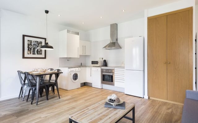 Amister Urban Apartments