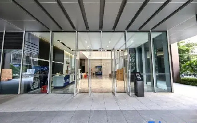 Yiqu International Apartment (Zhongshan Poly International Store)