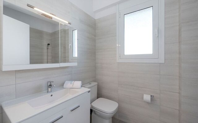 Costa Vasia Suites & Apartments