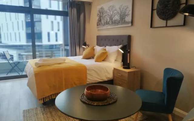 Menlyn Residence Luxury Studio Apartment