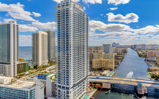 Luxury 1Br-Front Intracoastal View Balcony Pools