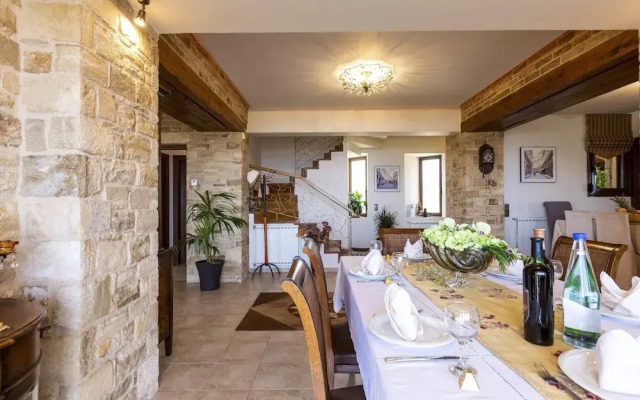 Villa Natura - With Private Heated Pool