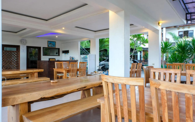 Friends Beach Hotel
