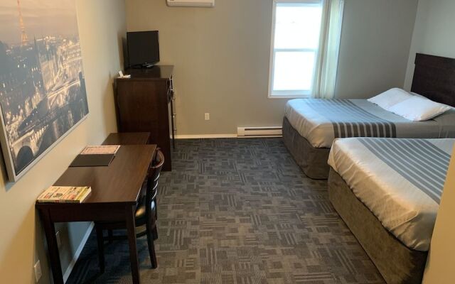 TaLLboys Grill & Pub Motel